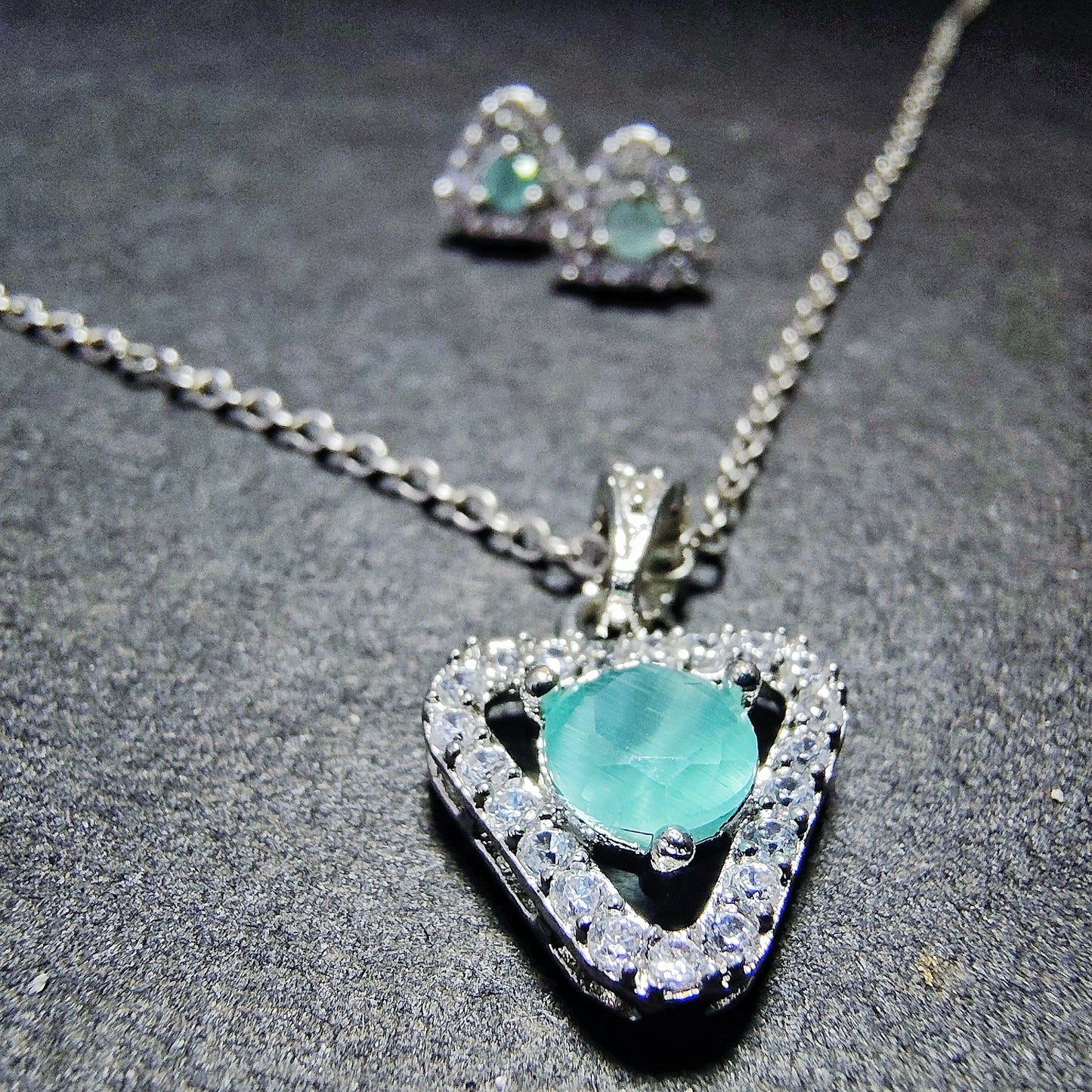Aqua Radiance Triangle Pendant Set