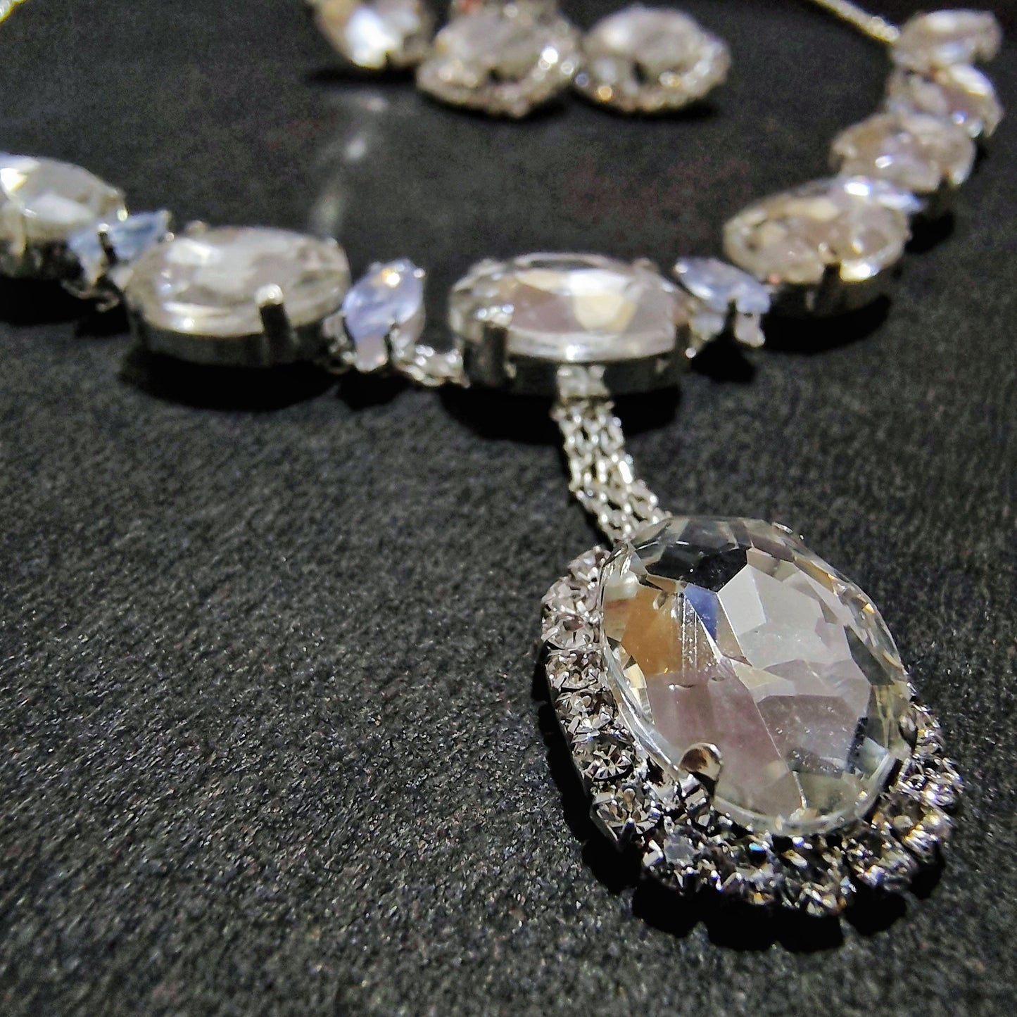 Dazzling Crystal Teardrop Choker Necklace