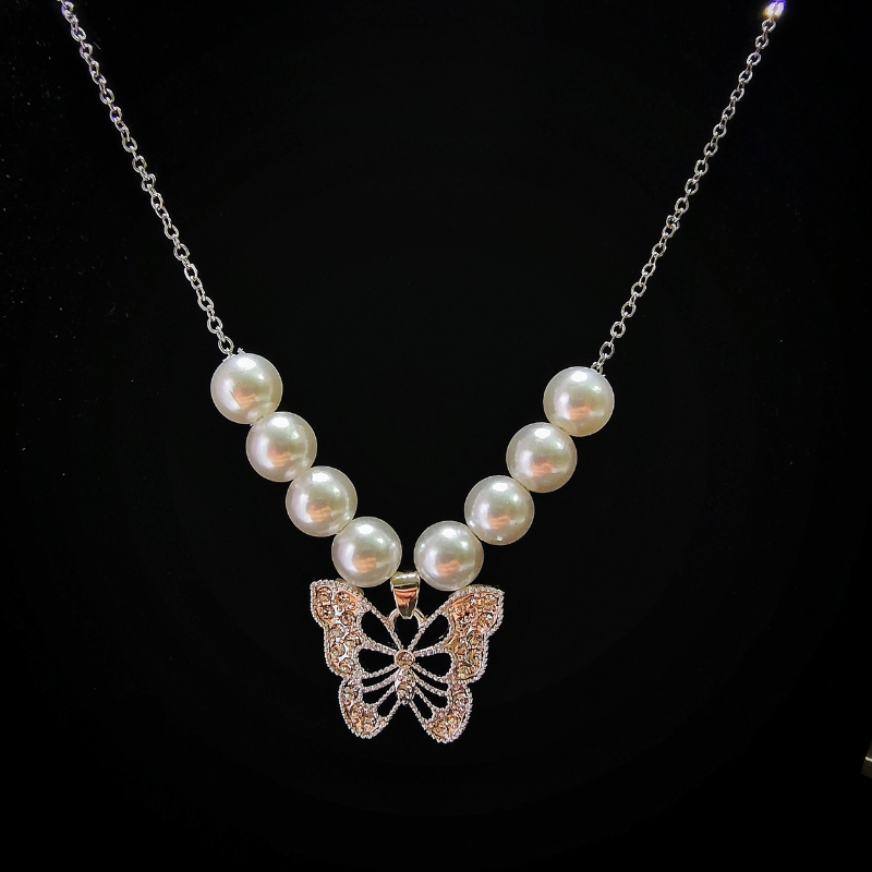 Classic Pearl Choker with Crystal Butterfly Pendant & Stud Earrings